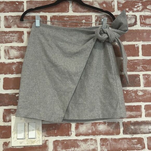 B25 Wilfred Free Womens Gray Wrap-Front Mini Skirt Size 2 XS EUC Preowned - Picture 1 of 9